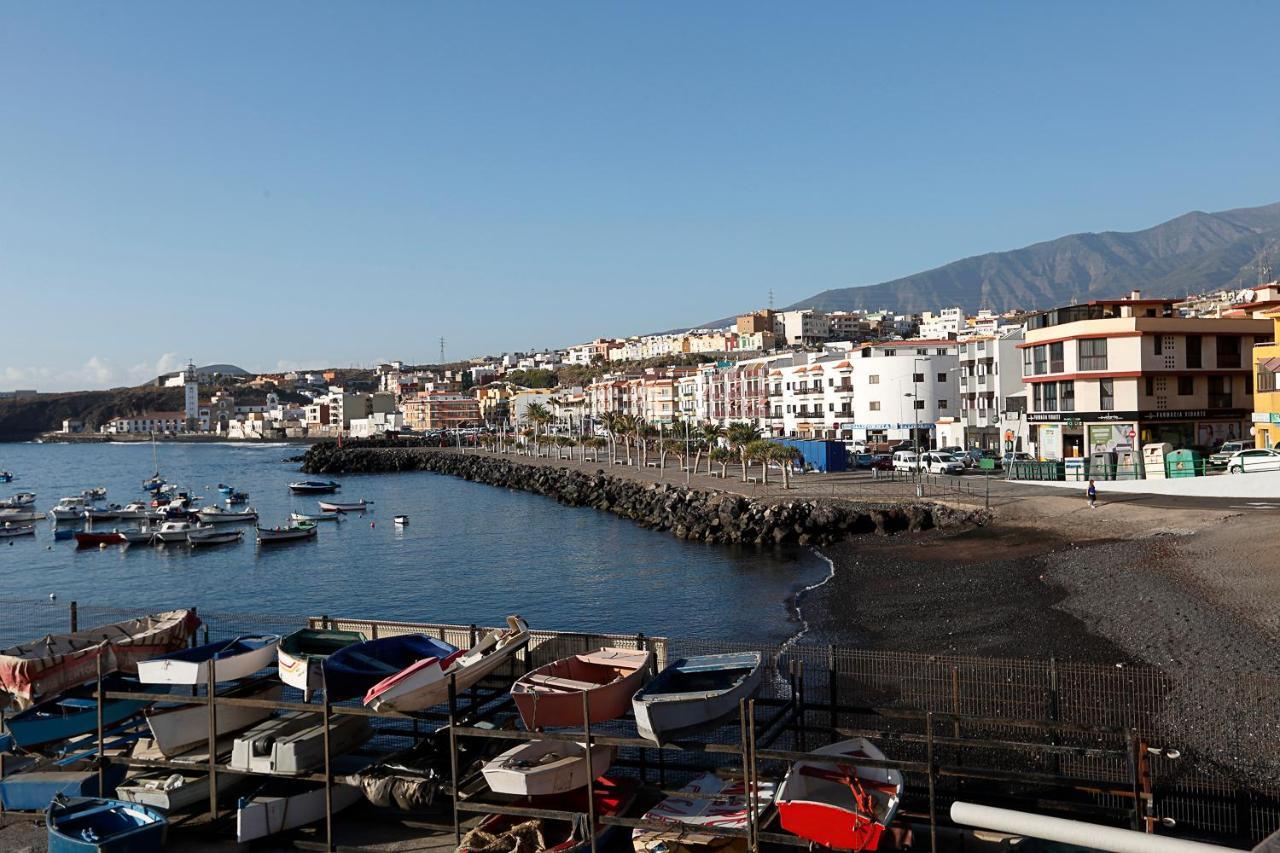 Apartamento Frente Al Puerto De A 20 Metros De La Playa. Candelaria
