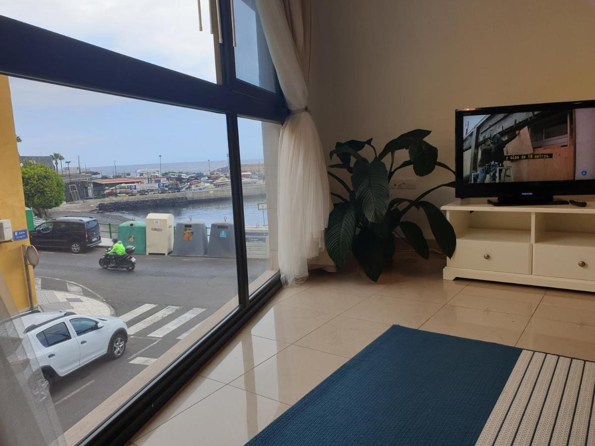 Apartamento Frente Al Puerto De A 20 Metros De La Playa.