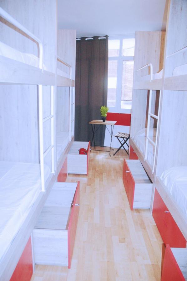 Hostal Break N Bed *