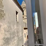 San Lorenzo Apartamentos y Suites