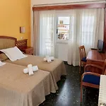 Hostal Illes Pitiüses