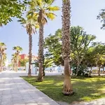Cozy Holiday @ 3Br Apt Near Beach Promenade!