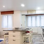 Gran Bilbao VI By Aston Rentals