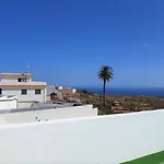 Apartament In Arico