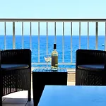 Sunny Ocean View Apartment