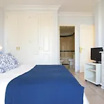 Colonial Suite