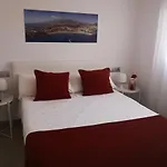 Las Vistas Apartment