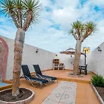Casa De Los Dragos