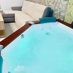 Lolf With Jacuzzi In Malaga