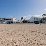 Homeforguest Modern And New Beachfront Apartment