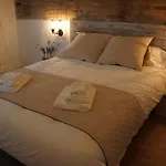 Barcelona Industrial Style Apartment