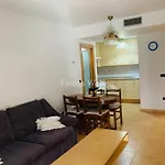 Torredembarra Centro, Bonito Piso Con Piscina Comunitaria Y Parking, A Pocos Minutos De La Playa