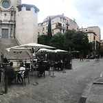 Apartamento con mucho encanto en el Barri Vell , Old Town, de Girona, El Cul de la Lleona