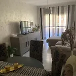 Central Apartment Walking Distance To The Beach