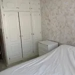 Central Apartment Walking Distance To The Beach