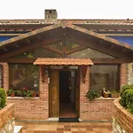 Apartamentos Rurales El Corberu