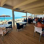 Amplio apartamento en la playa del Esquinzo