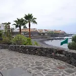 Spacious Apartment Just Few Steps Of The Ocean In La Caleta