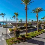 Acogedor apartamento con piscina cerca a la playa