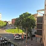 Estación Moderno Coqueto Parking