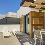 Oasis Apartments By Aloha Bay