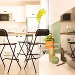 Oasis Apartments By Aloha Bay