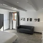 Ity House