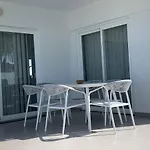 Luxurious 5* Villa - 300M2 - Private Heated Pool - Garage - Wifi