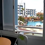Tropical Green Park - Piscina - Parking - Edificio La Corbeta