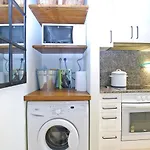Blue Fridge Apartmen - Blue Fridge Apartmen - Ideal For Couples, Near Beach And Well Connected