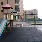 Piso con vistas en urbanización con piscina