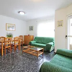 Global Properties, Amplio apartamento muy cerca de la playa