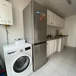 Casa Teté, Bright&Spacious Family Home - Self Check-in, Free Parking