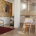 La Casa Baja