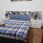 Bernie\'S Rooms