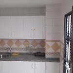 Casa Independiente En Nervion Junto A Parada Del Metro