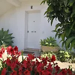 Casita planta baja, en San Roque con piscina