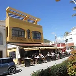 Apartamentos La Atarraya