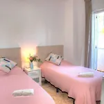 Precioso apartamento con piscina