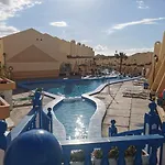 Excelent Location 5 Min To The Beach