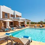 Ibiza 4 Bedroom Villa, Cala\'N Blanes