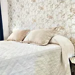 Gold Sand, Huge Terrace, Fast Wi-Fi, Sat Tv