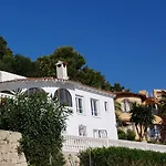 Neu Renovierte Villa Mit Privatem Pool Fusslaeufig Zum Meer