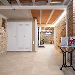 Hauzify I Apartaments Montblanc