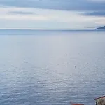 La Casina Del Reloj Con Vistas Al Mar