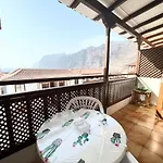 Poblado Marinero, Los Gigantes 1 Room