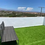 Countryside House With Sea View Near The Beach
