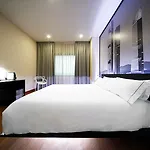 B&B Hotel Madrid Aeropuerto T4