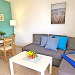 Holiday Flat Golden Sands, 1 Bedroom, Livingroom, Fast Internet, Balcony