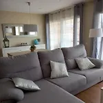 Lovely Flat In Central Vic With Balcony
